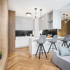 Luxury Mennica - Golden - Center Warszawa